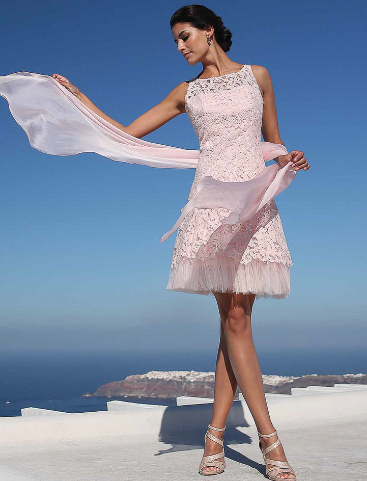 Robe pour un mariage civil avec dentelle rose