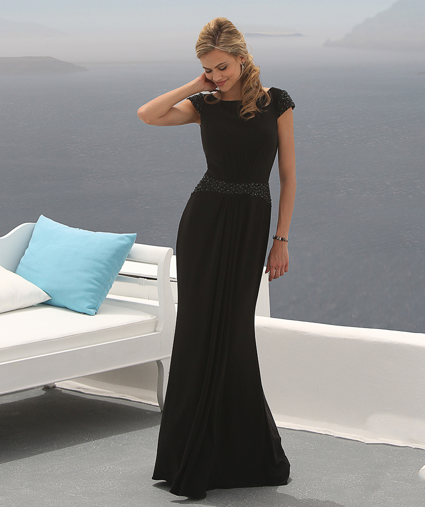 Robe longue noire épurée pour cérémonie